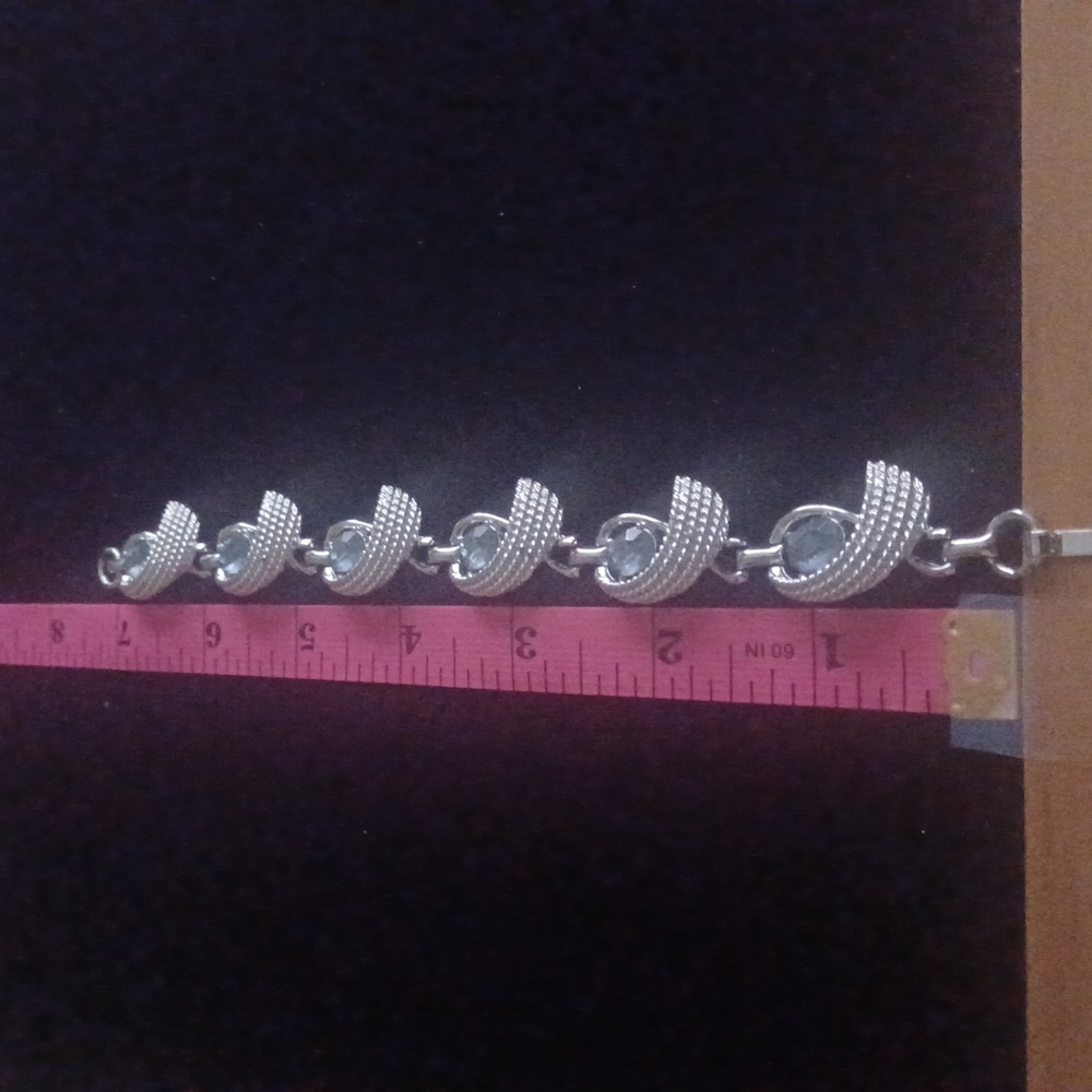 7" silver & rhinestones bracalet